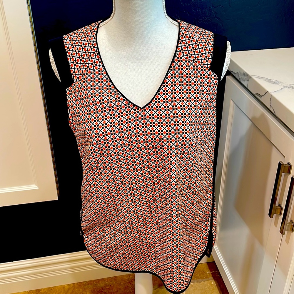 Dalia sleeveless blouse 👚